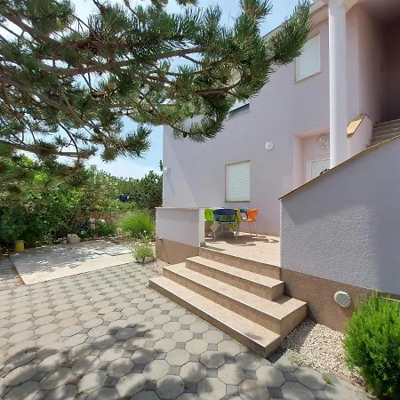 Apartment Ciprijan *