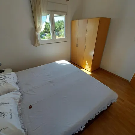 Ciprijan Apartment *